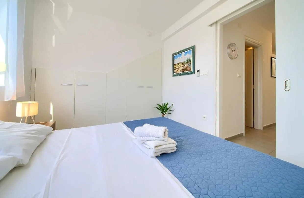 Apartment Sasso Bianco With The Private Pool Njivice