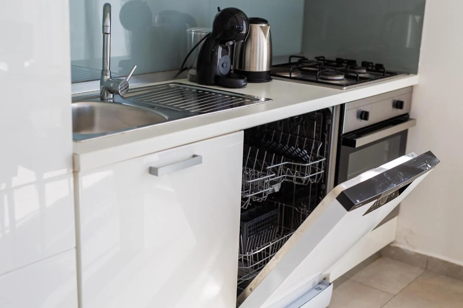 Apartment Sasso Bianco With The Private Pool Njivice