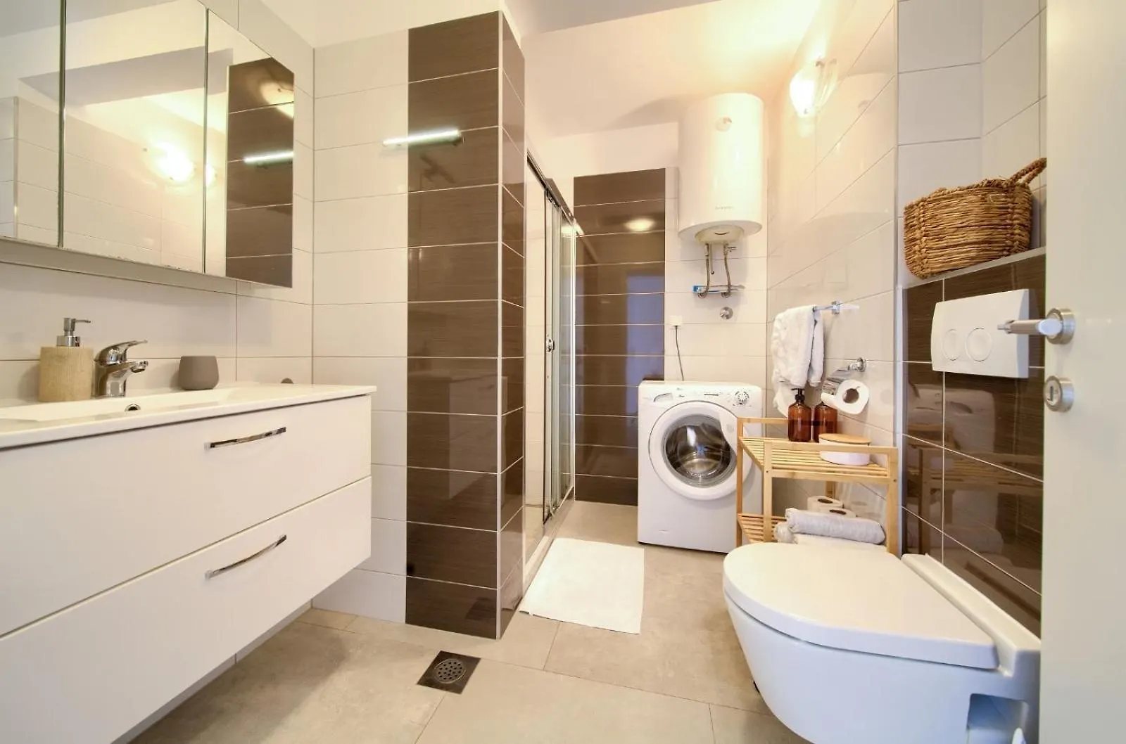 Apartment Sasso Bianco With The Private Pool Njivice